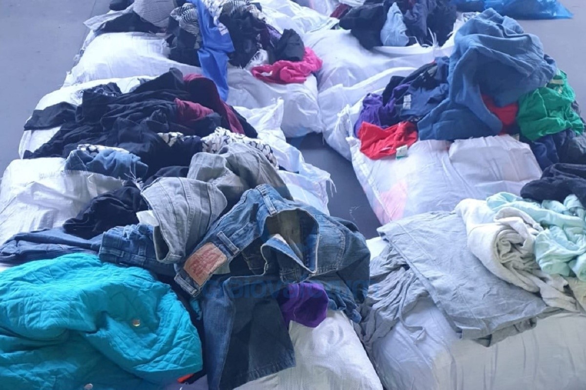 După ce, la Câmpina, pe bani europeni, au fost montate 50 de insule ecologice digitalizate, care vor fi date în  funcțiune, municipalitatea urmează să stabiliească zece puncte de colectare pentru deșeurile textile.