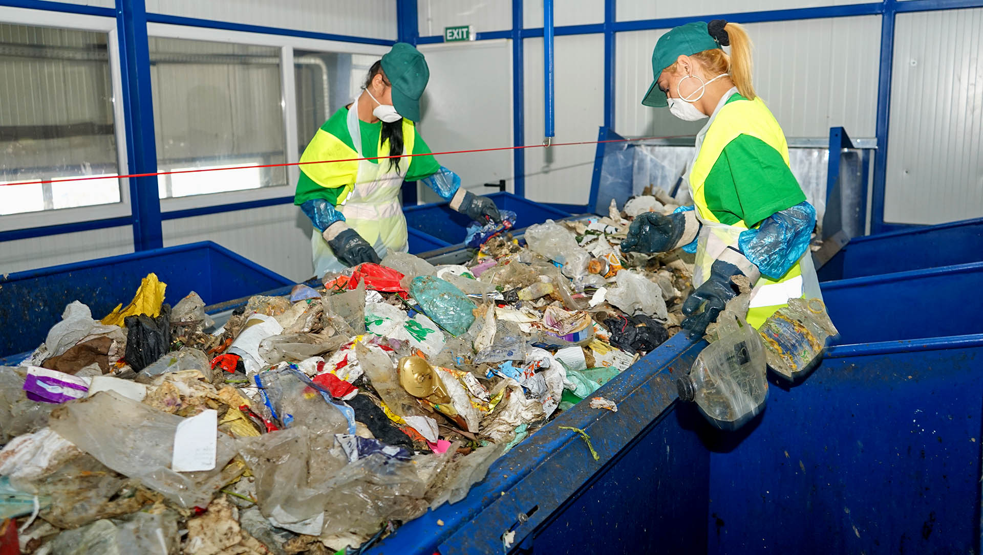 Comisia Europeană a trimis României noi avertizări pentru neîndeplinirea obligaţiilor privind gestionarea deşeurilor