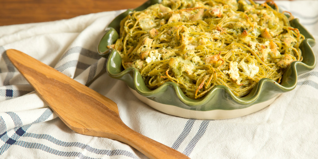 This easy spaghetti pie features rotisserie chicken and pesto This easy spaghetti pie features rotisserie chicken and pesto