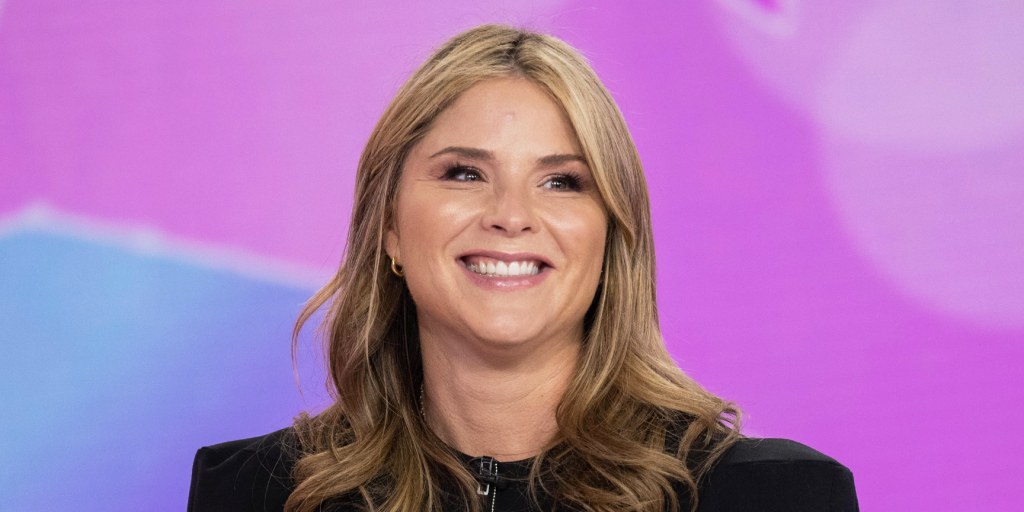 Jenna Bush Hager reveals her family’s very ‘meowy’ holiday card