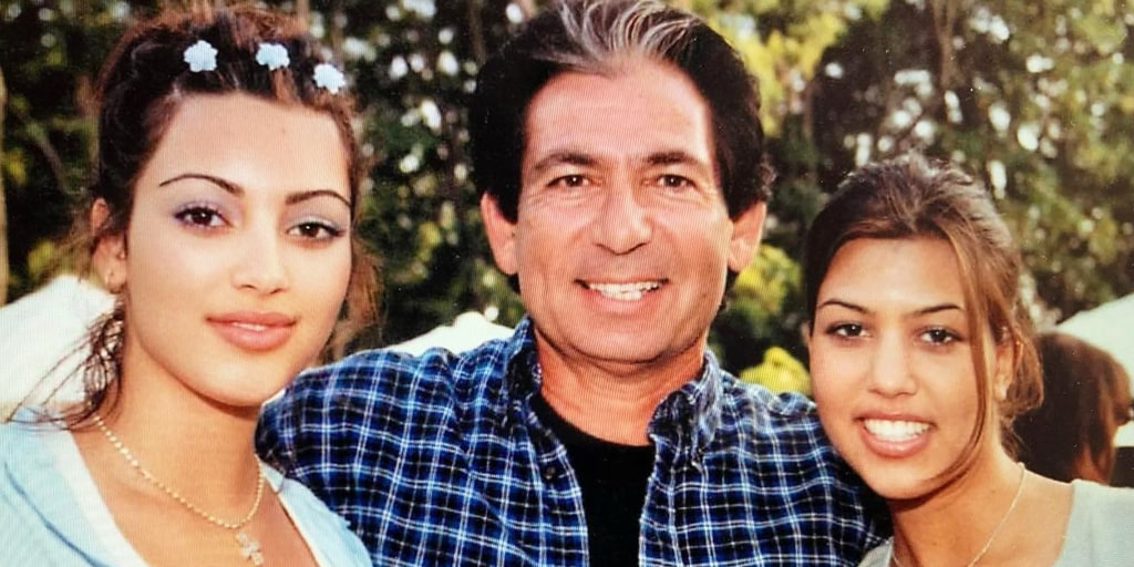 Kim Kardashian says her late dad reached out via a medium — and reveals what he told her Kim Kardashian says her late dad reached out via a medium — and reveals what he told her