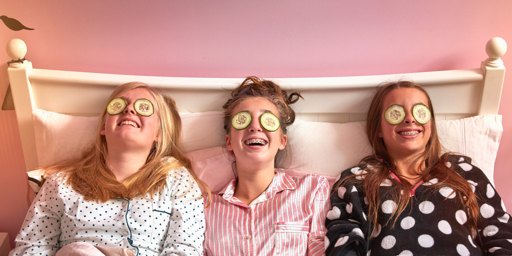 30 sleepover activities to keep the party going all night long