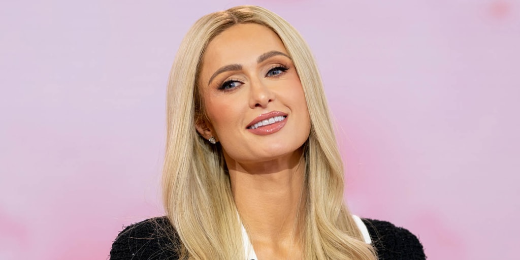 Paris Hilton learns to change her son's diaper ... one month after his birth Paris Hilton learns to change her son's diaper ... one month after his birth