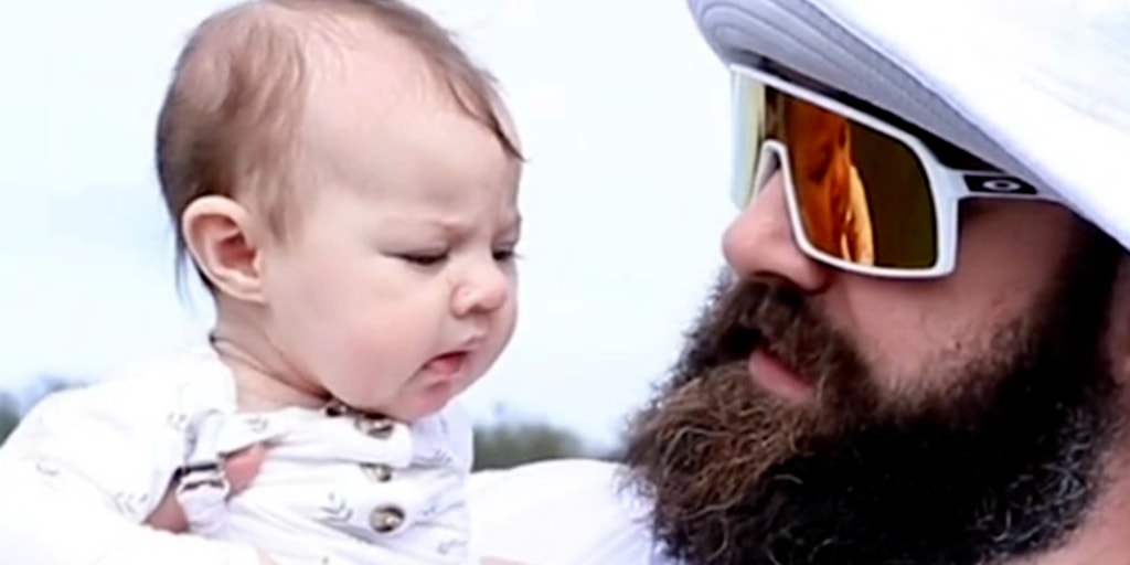 Jason Kelce and daughter Wyatt bond with fans in precious throwback video