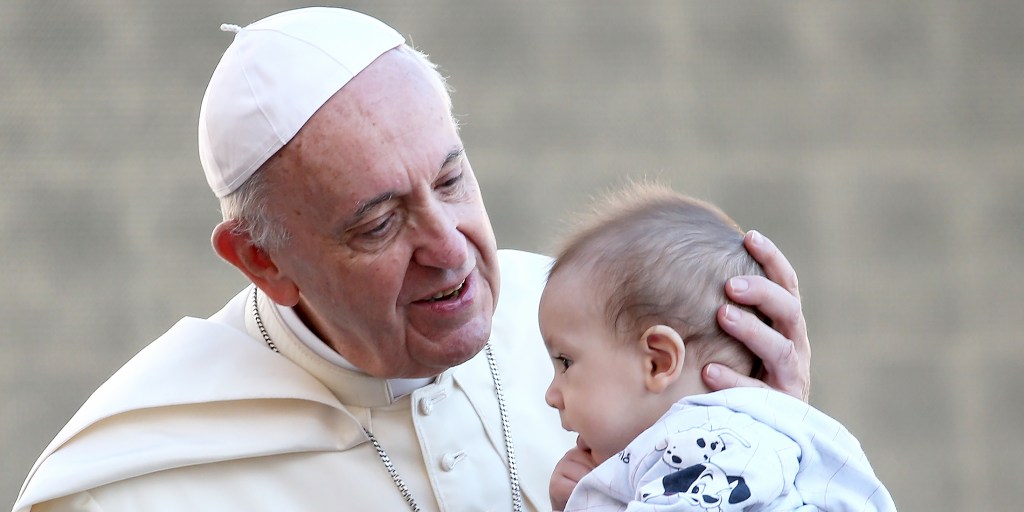 Pope Francis calls for a global ban on surrogate pregnancy