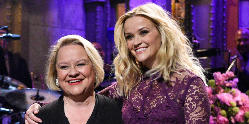 Reese Witherspoon's mom describing a football game is fantastic Reese Witherspoon's mom describing a football game is fantastic
