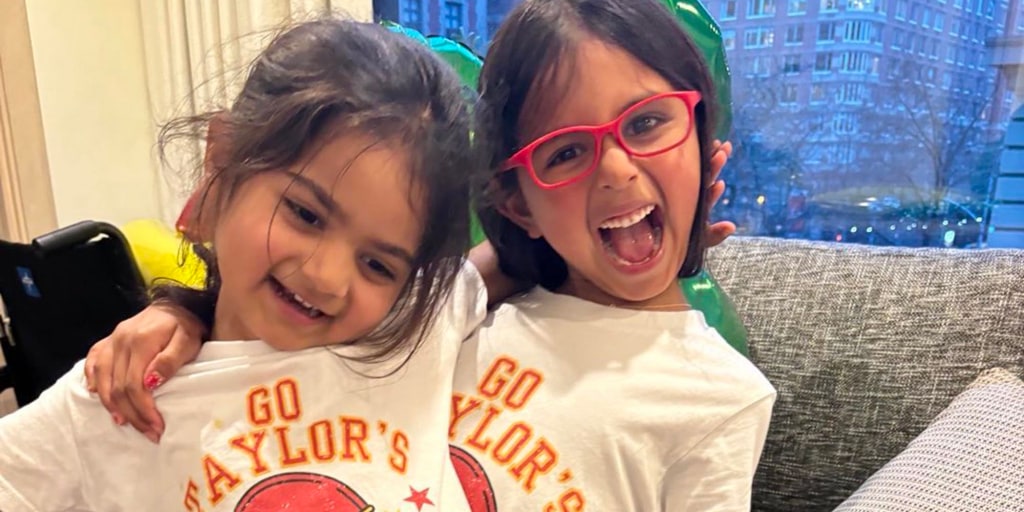 Hoda Kotb's daughters sport 'Go Taylor's boyfriend' shirts to watch the Super Bowl
