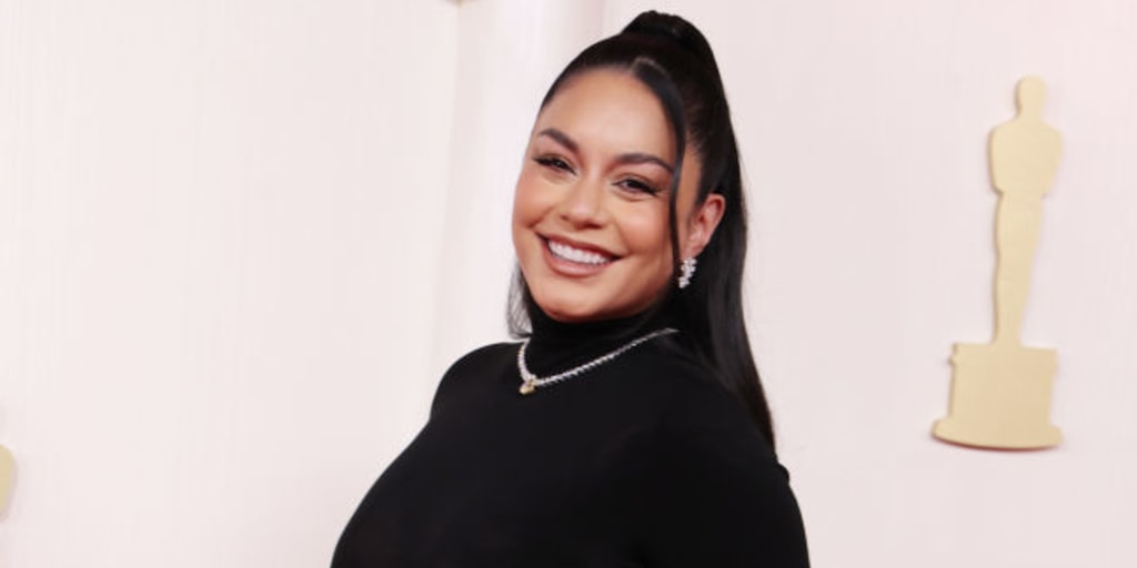 Vanessa Hudgens announces pregnancy on Oscars red carpet. See the pics Vanessa Hudgens announces pregnancy on Oscars red carpet. See the pics