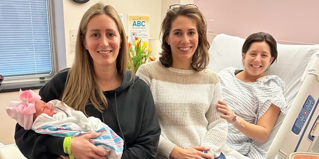 Two women 'did the most selfless, incredible thing' to help their sister become a mom