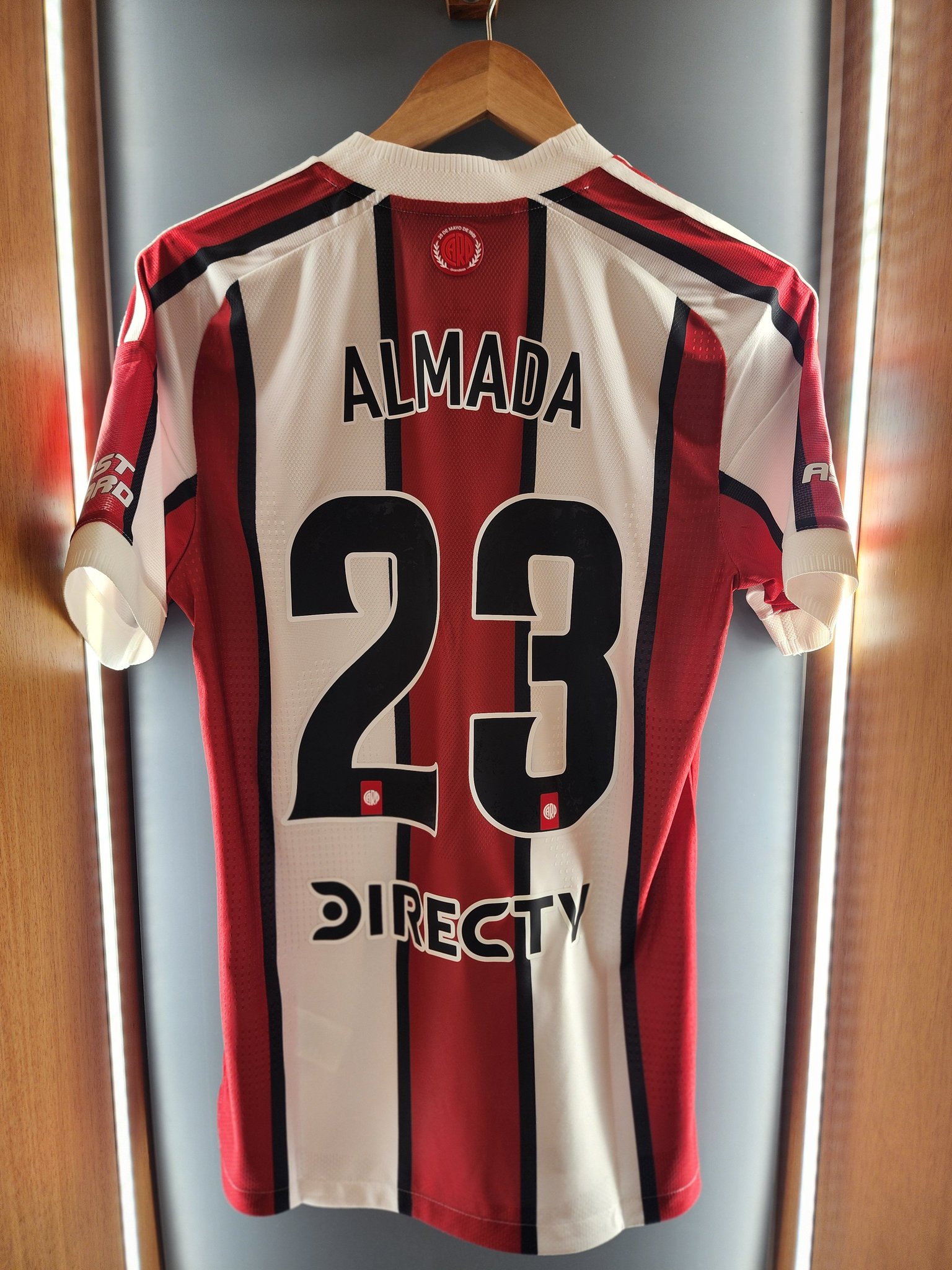 La camiseta de Thiago Almada. (@RiverPlate)