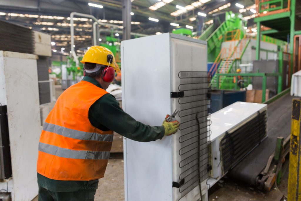O fabrica de reciclare a echipamentelor electrice și electronice va fi construită în satul Grind, din comuna Lăpugiu de Jos